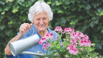 Altham Court Residents go green fingered at gardening club